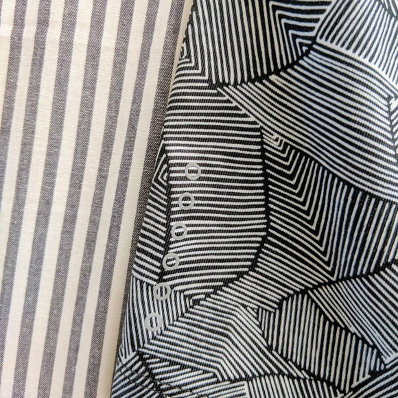 Nike Dri-Fit Capri Leggings - Picture 2 of 8